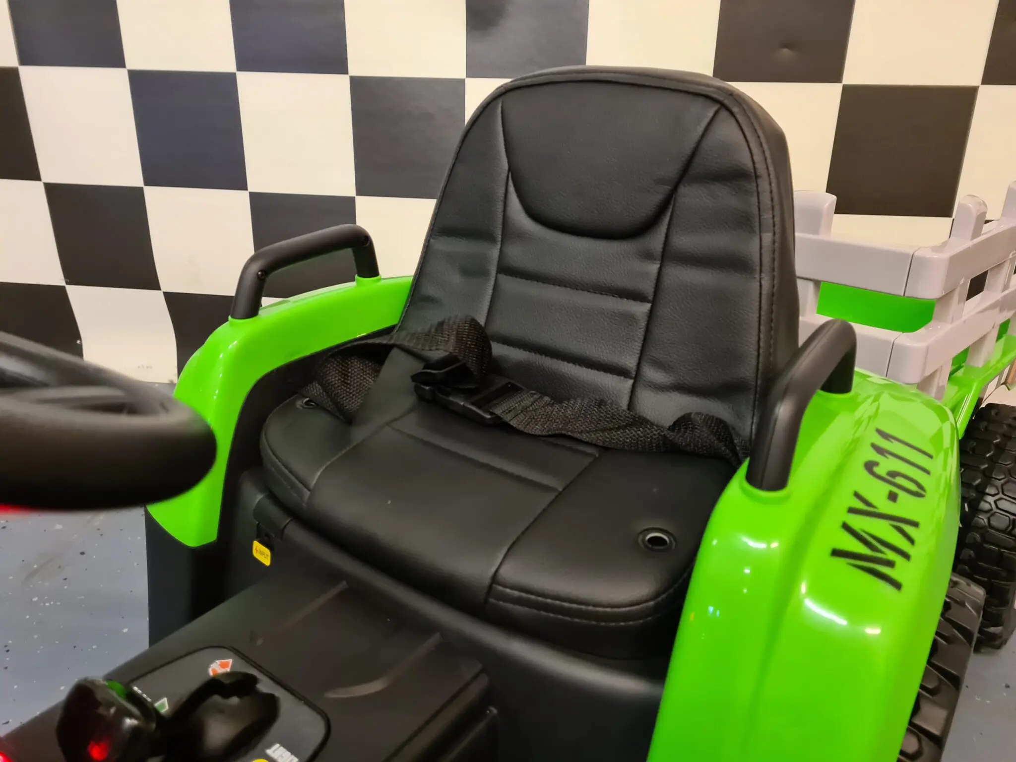 Tractor Electric pentru Copii MX-611 12V Verde, cu Remorcă Detașabilă, Bluetooth și Telecomandă 2.4G – Roți Cauciuc, Scaun Piele | 2,5-5 Ani [7]