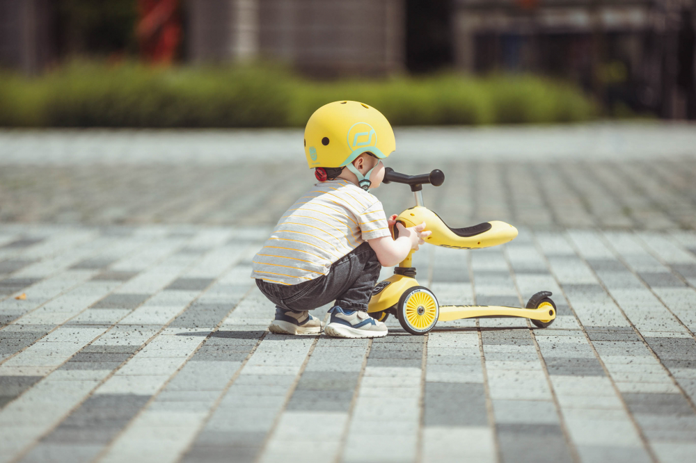 Trotineta copii cu sezut, transformabila 2in1, HighwayKick 1 Lemon, 1-5 ani, pana la 50 kg, Scoot & Ride [25]