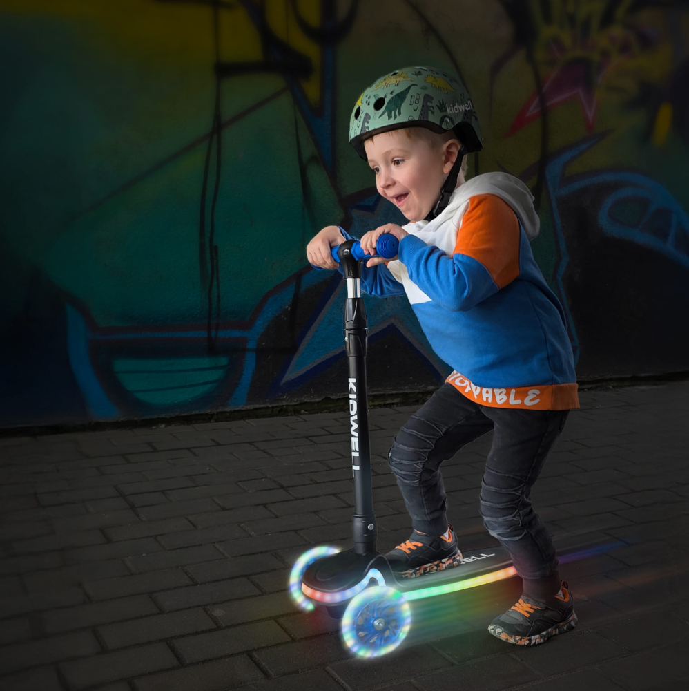 Trotinetă LUMO Blue Balance – Aventură colorată și distracție în siguranță! [15]