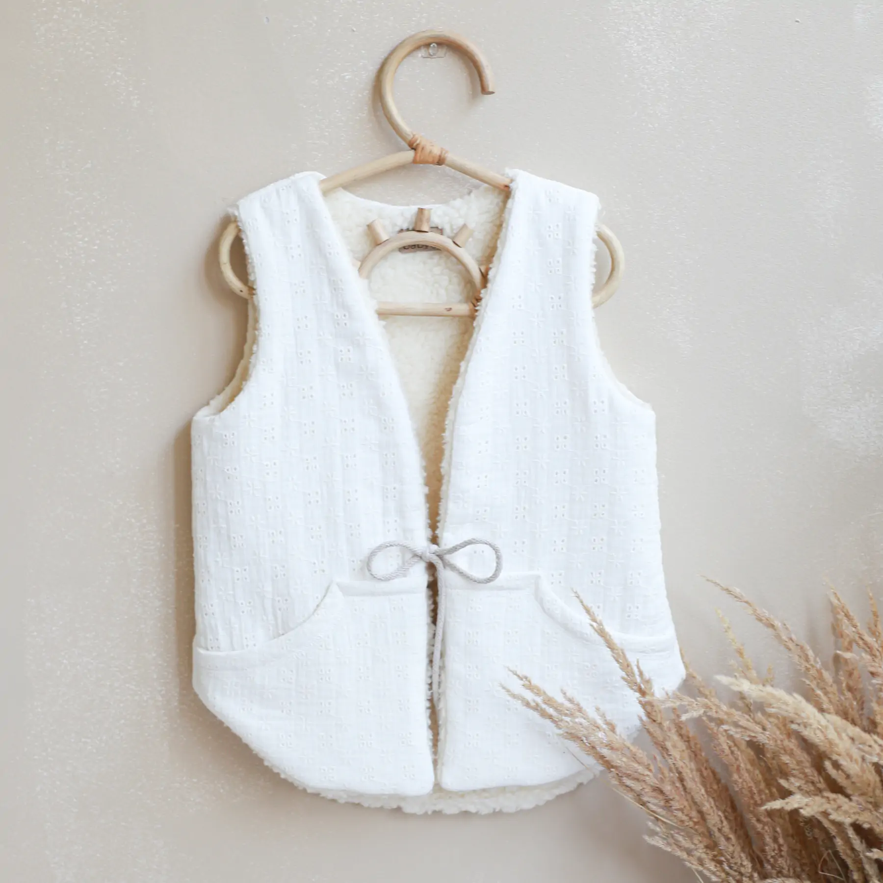 Vesta pentru copii, reversibila, dublat, muselina carouri Bej si tesatura bucle Crem, Teddy by BabyLy, 92/98, 1-3 ani [11]