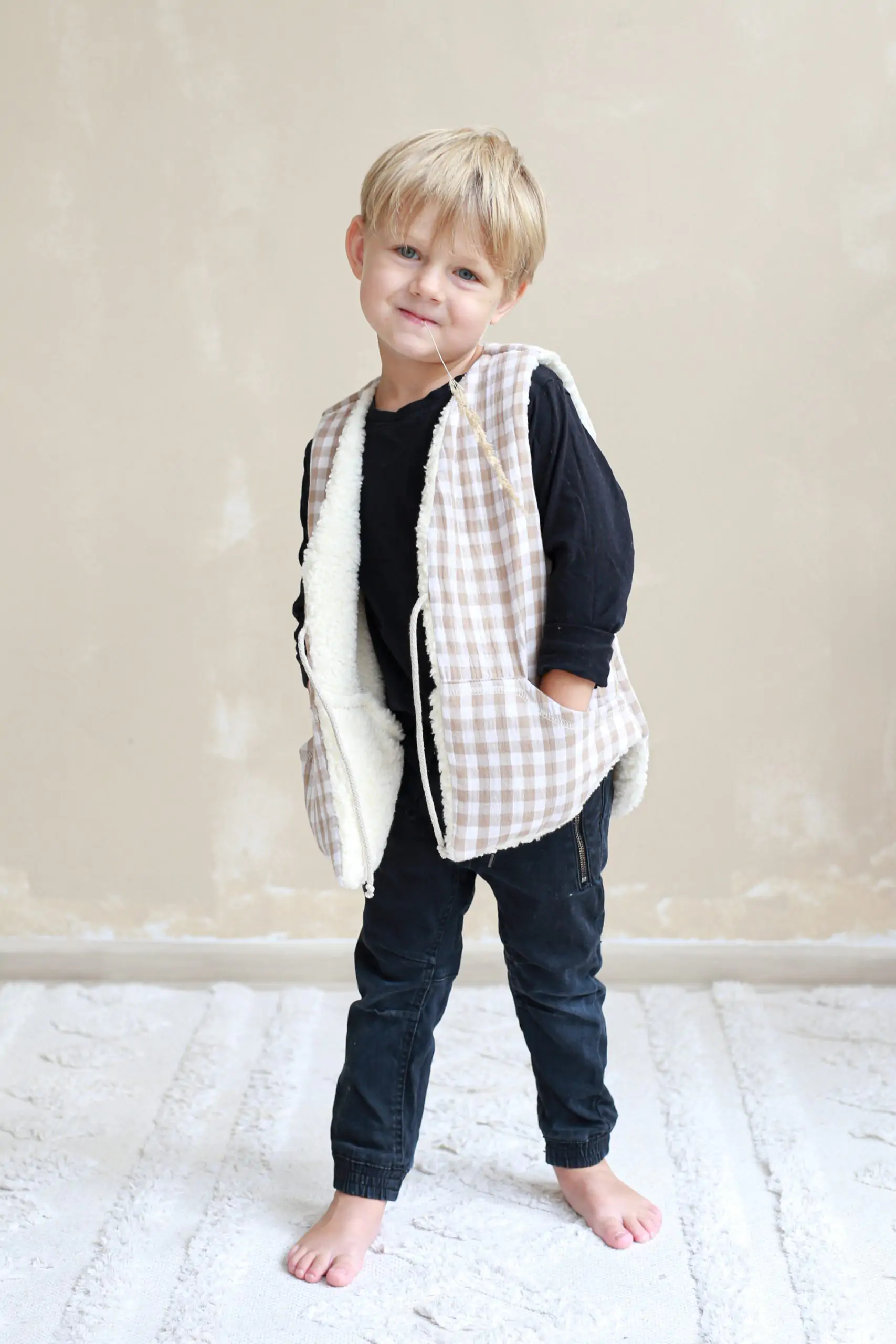 Vesta pentru copii, reversibila, dublat, muselina carouri Bej si tesatura bucle Crem, Teddy by BabyLy, 104/110, 3-5 ani [6]