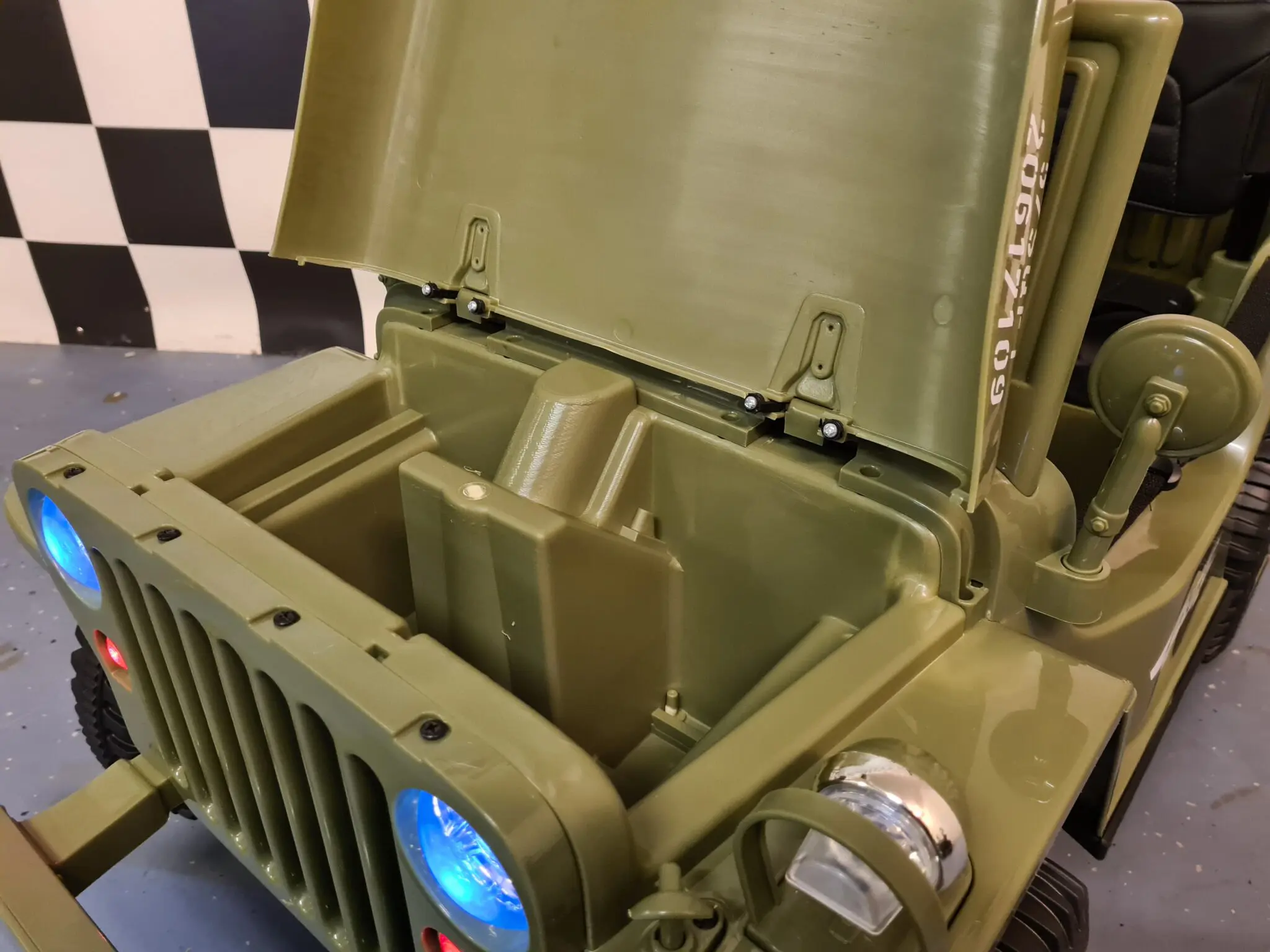 Jeep Electric pentru Copii Willy 12V Verde Militar, Design Retro – Telecomandă 2.4G, 4 Motoare | 3-5 Ani [13]