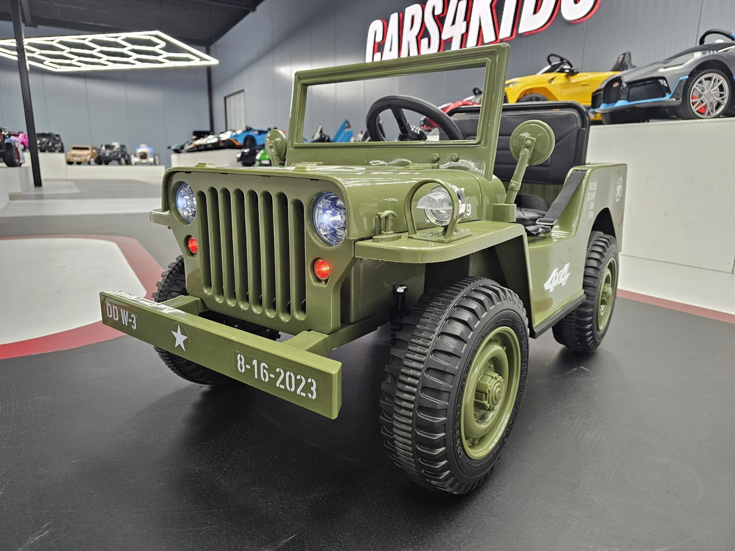 Jeep Electric pentru Copii Willy 12V Verde Militar, Design Retro – Telecomandă 2.4G, 4 Motoare | 3-5 Ani [2]