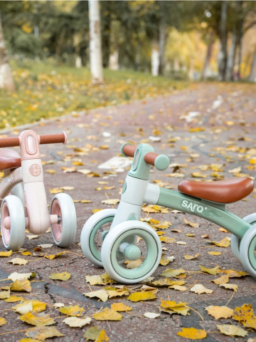 Bicicletă de echilibru Saro “Ride Free” Mint, fără pedale, cu 4 roți pentru stabilitate (2 față + 2 spate), lumină frontală, 12+ luni, max 25 kg [4]