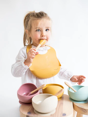 Bol anti-alunecare din silicon alimentar și linguriță, set de 2 piese pentru diversificare, Sand [5]