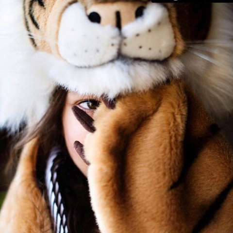 Costum copii Wild & Soft Tigru – costum animal pluș premium, pelerină de joacă și păturică [15]