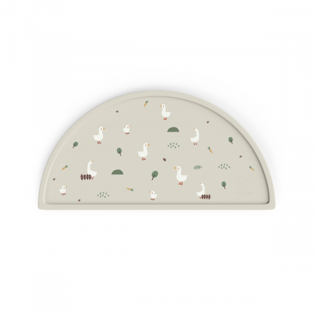 Bebe la masa - Covoras pentru diversificare, Din silicon, Fara BPA, forma semicirculară 45,5 cm și 23 cm, Goose Family