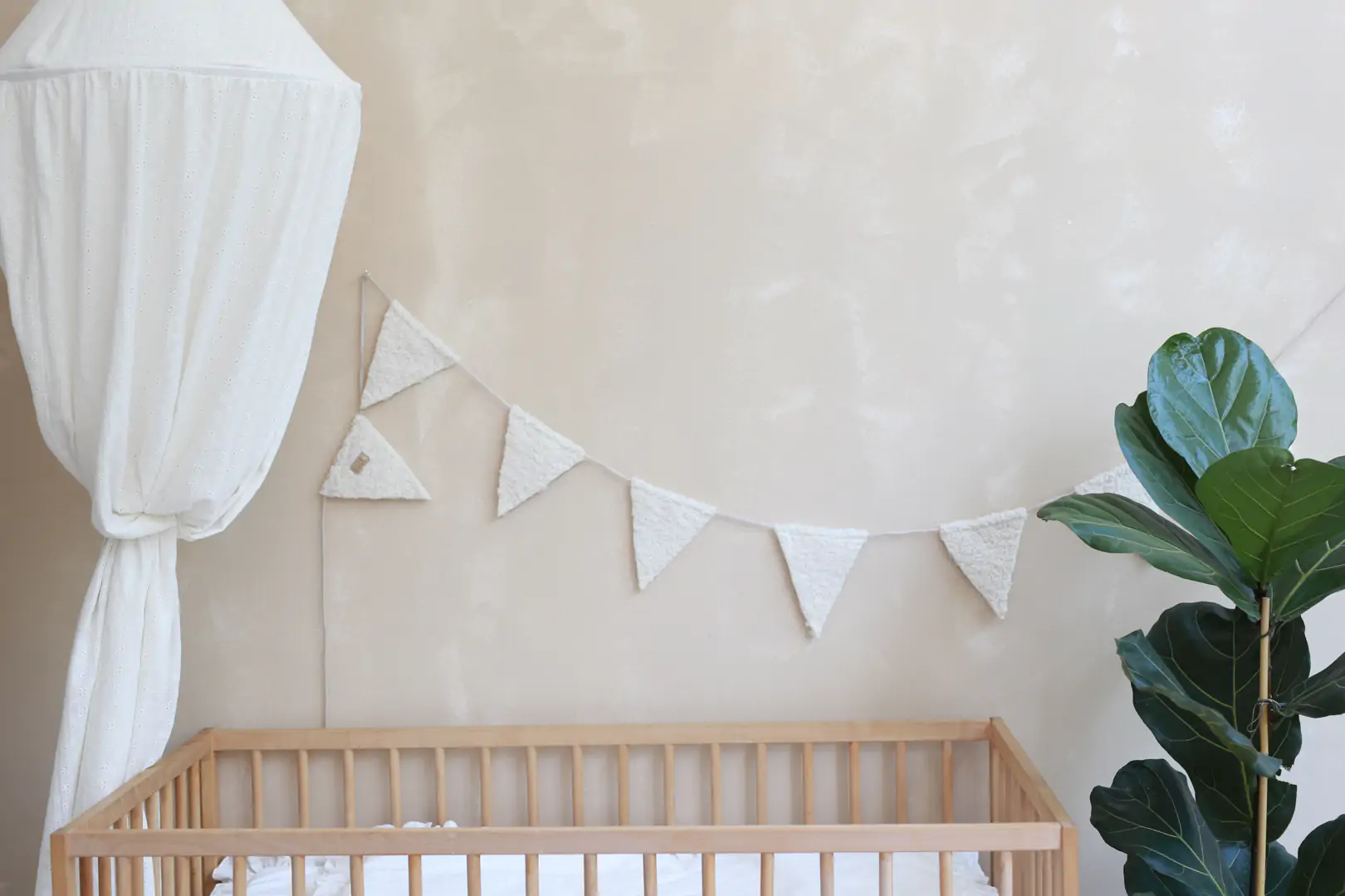Ghirlanda decor din tesatura bucle, decoratiune pentru camera copilului - Teddy - Crem [2]