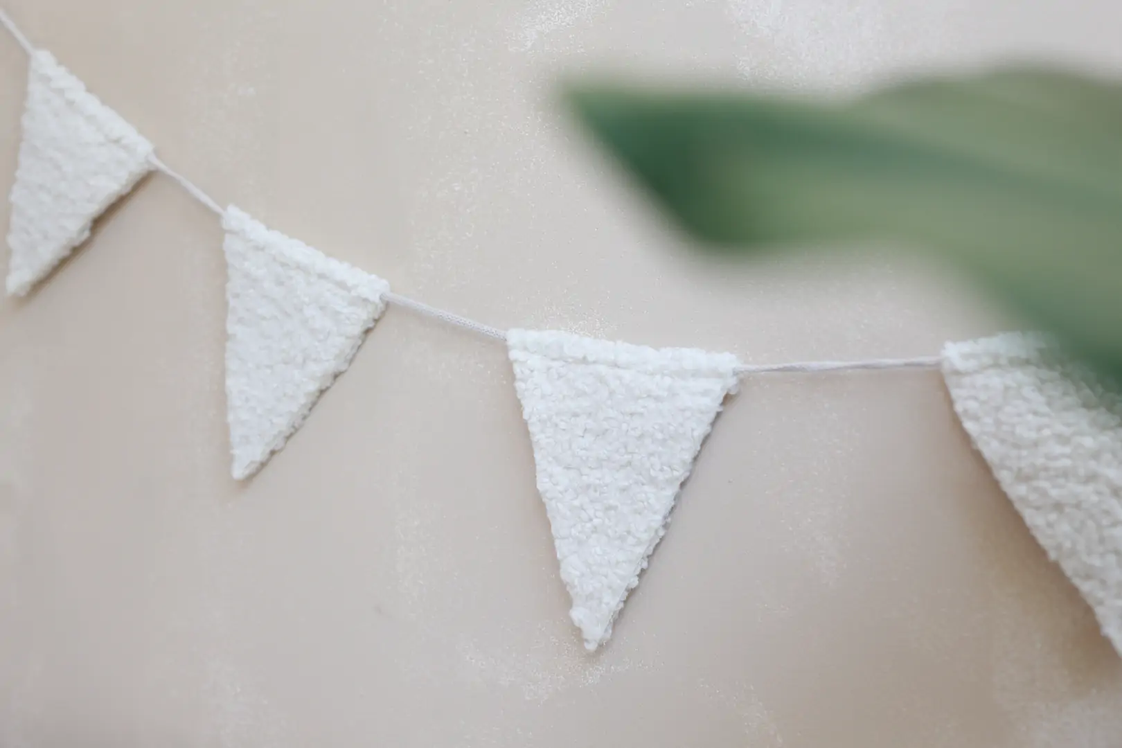 Ghirlanda decor din tesatura bucle, decoratiune pentru camera copilului - Teddy - Crem [3]