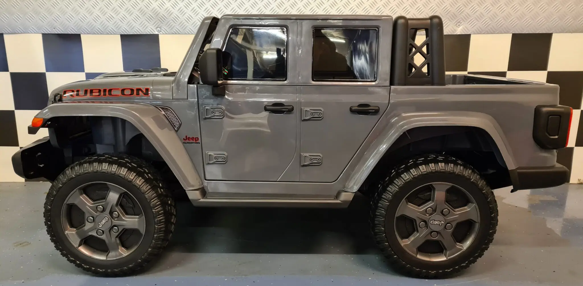 Jeep Electric pentru Copii Gladiator Rubicon 12V Gri, Licență Oficială Jeep – 2 Locuri, Uși Funcționale [5]