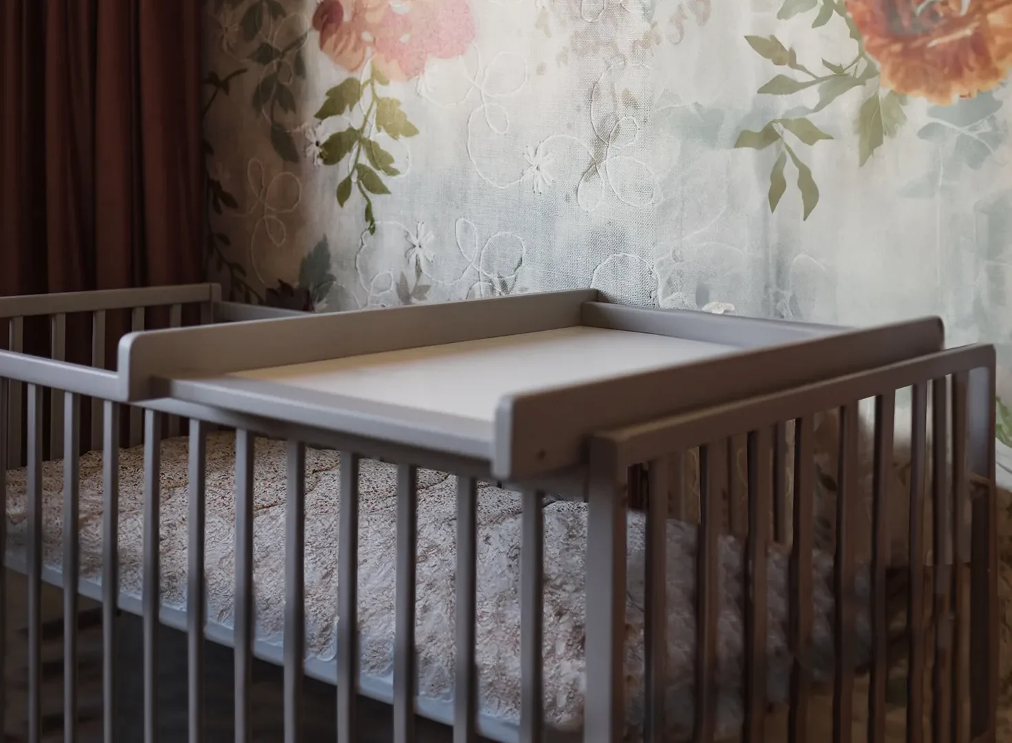 Comode si mese de infasat - Masa de infasat din lemn, atasabila la patut bebe 120x60 si 140x70 cm, Gri, 86 x 51 x 7 cm