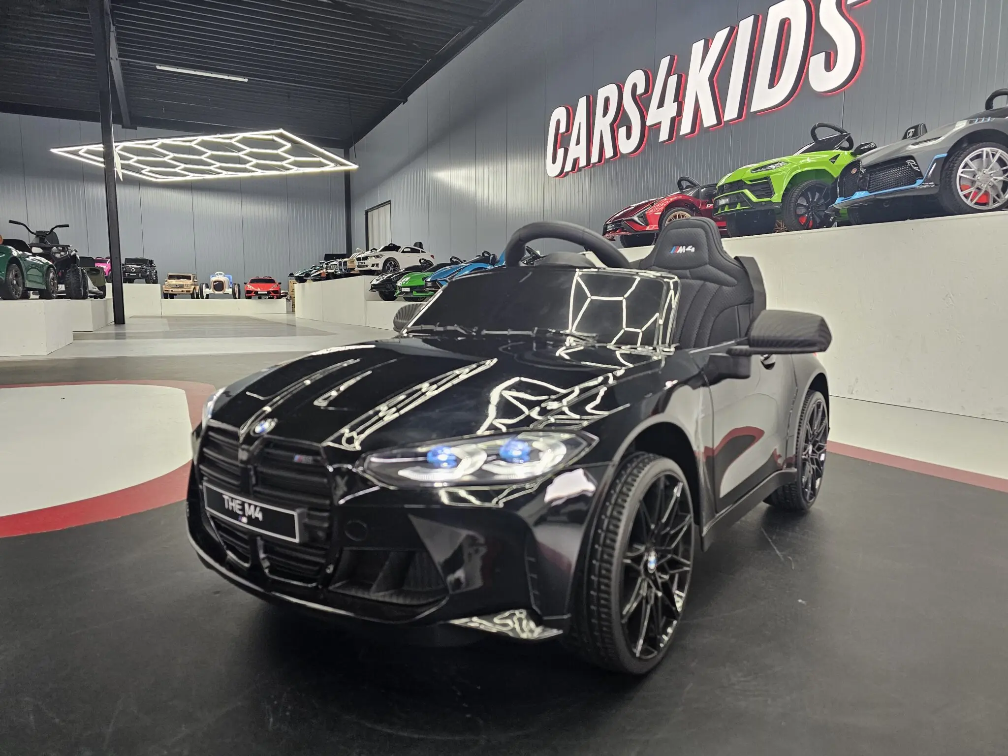 Mașină electrică BMW M4 12V Negru Metalic, Licență Oficială – Telecomandă 2.4G, Scaun Piele [1]