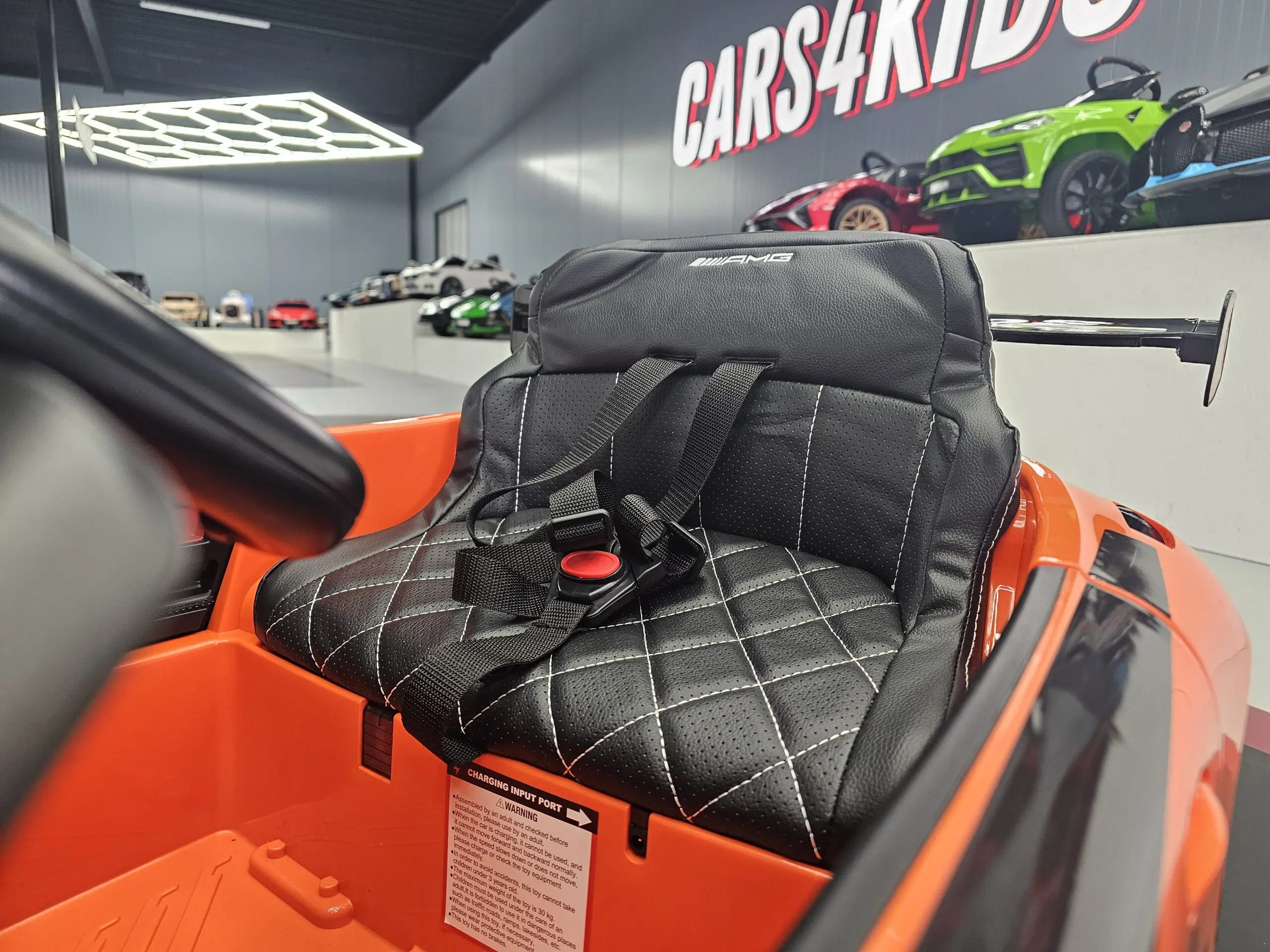 Mașină electrică Mercedes GT3 AMG 12V Portocaliu, Licență Oficială – Telecomandă 2.4G, Scaun Piele [8]