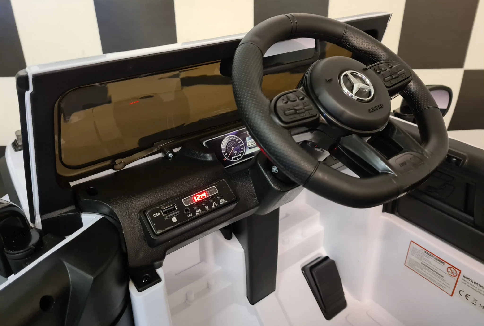 Mașină Electrică pentru Copii Mercedes-Benz G63 AMG 12V Alb Perlat – 4 Motoare, Telecomandă 2.4G, Roți Cauciuc, Scaun Piele | 3 Ani+ [8]