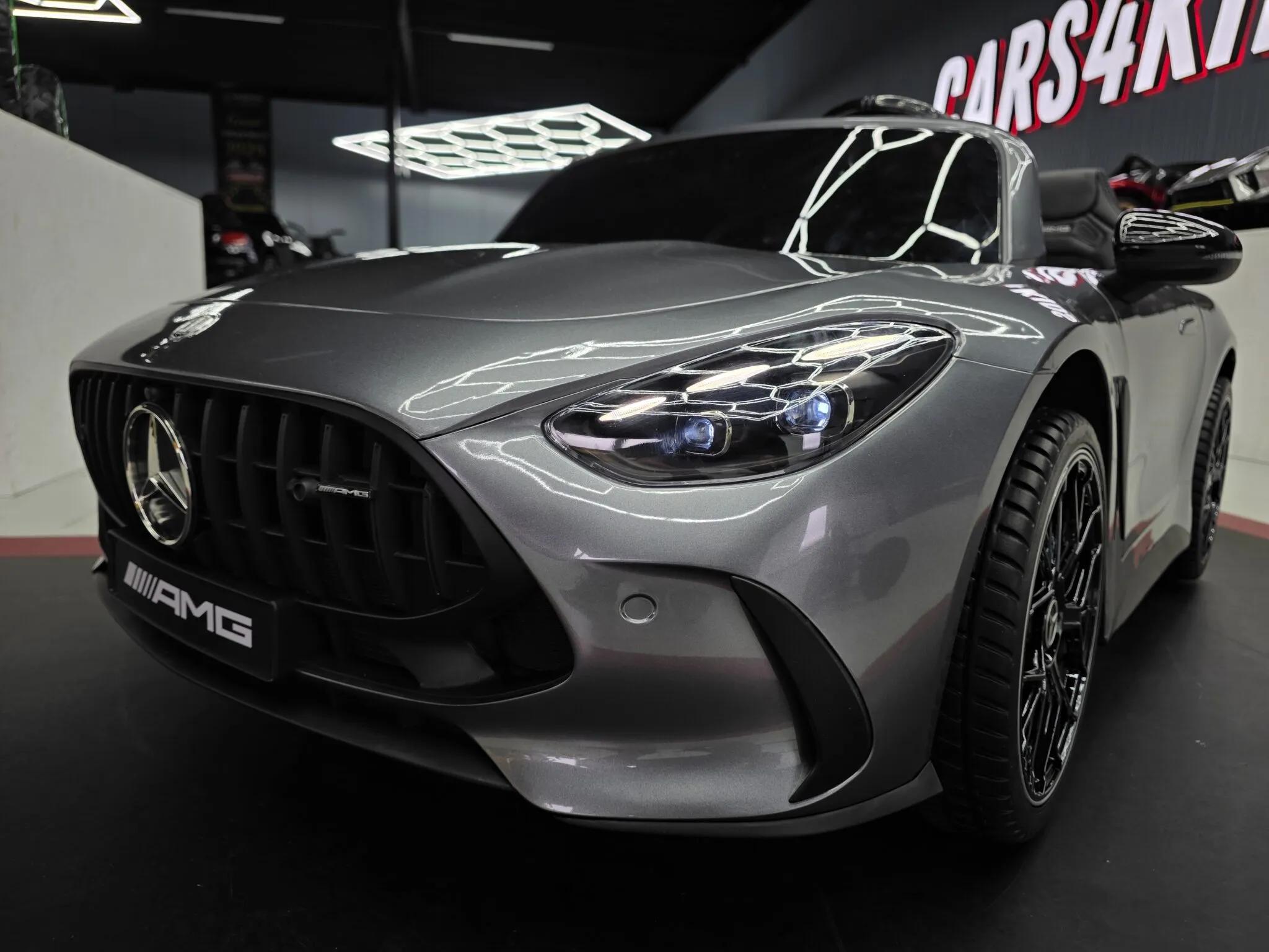 Mașină electrică pentru copii Mercedes GT63 24V, 2 locuri, gri metalizat, telecomandă 2.4G, 4 motoare, scaun din piele [2]