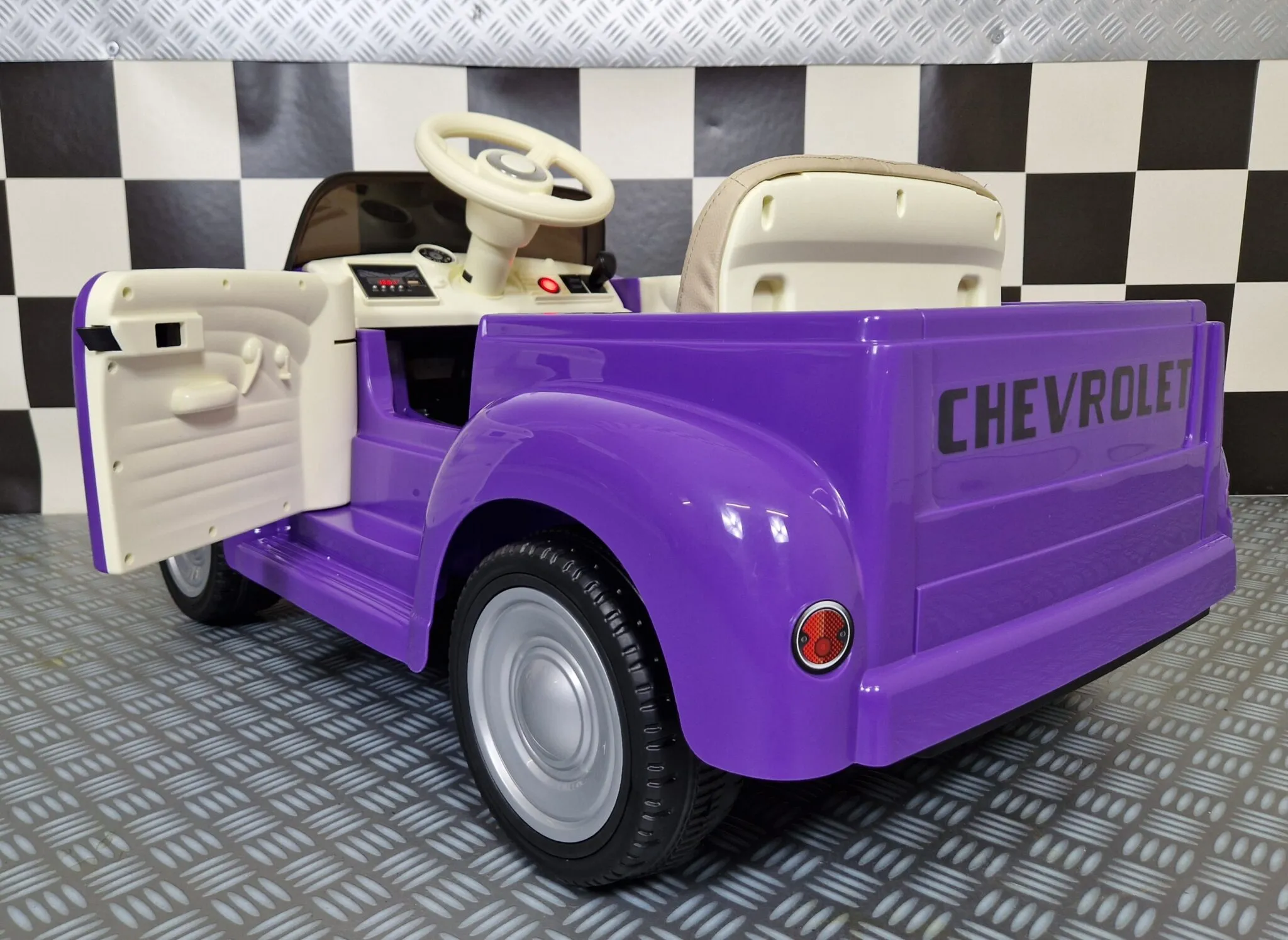 Mașinuță electrică copii Chevrolet 3100 Pick-up 12V, 2 motoare, scaun piele, telecomandă, mov [6]