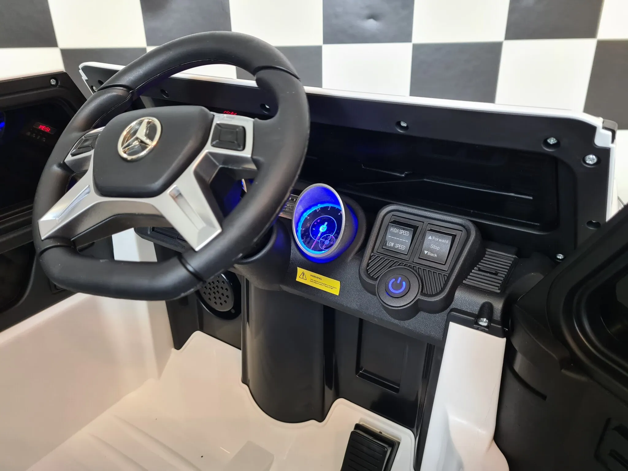 Mașinuță electrică copii Mercedes Maybach G650 12V, 4 motoare, scaun piele, telecomandă, alb [9]