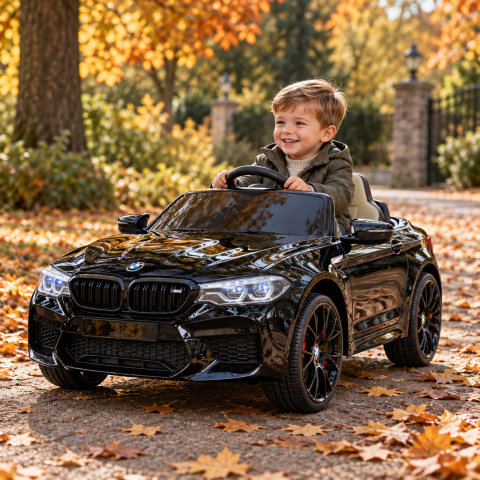 Mașinuțe electrice 24V - Mașinuță Electrică pentru Copii BMW M5 24V Negru Metalic – Suspensii, Bluetooth, Scaun Reglabil, Telecomandă 2.4G, Roți EVA | 3 Ani+, Max. 30 kg