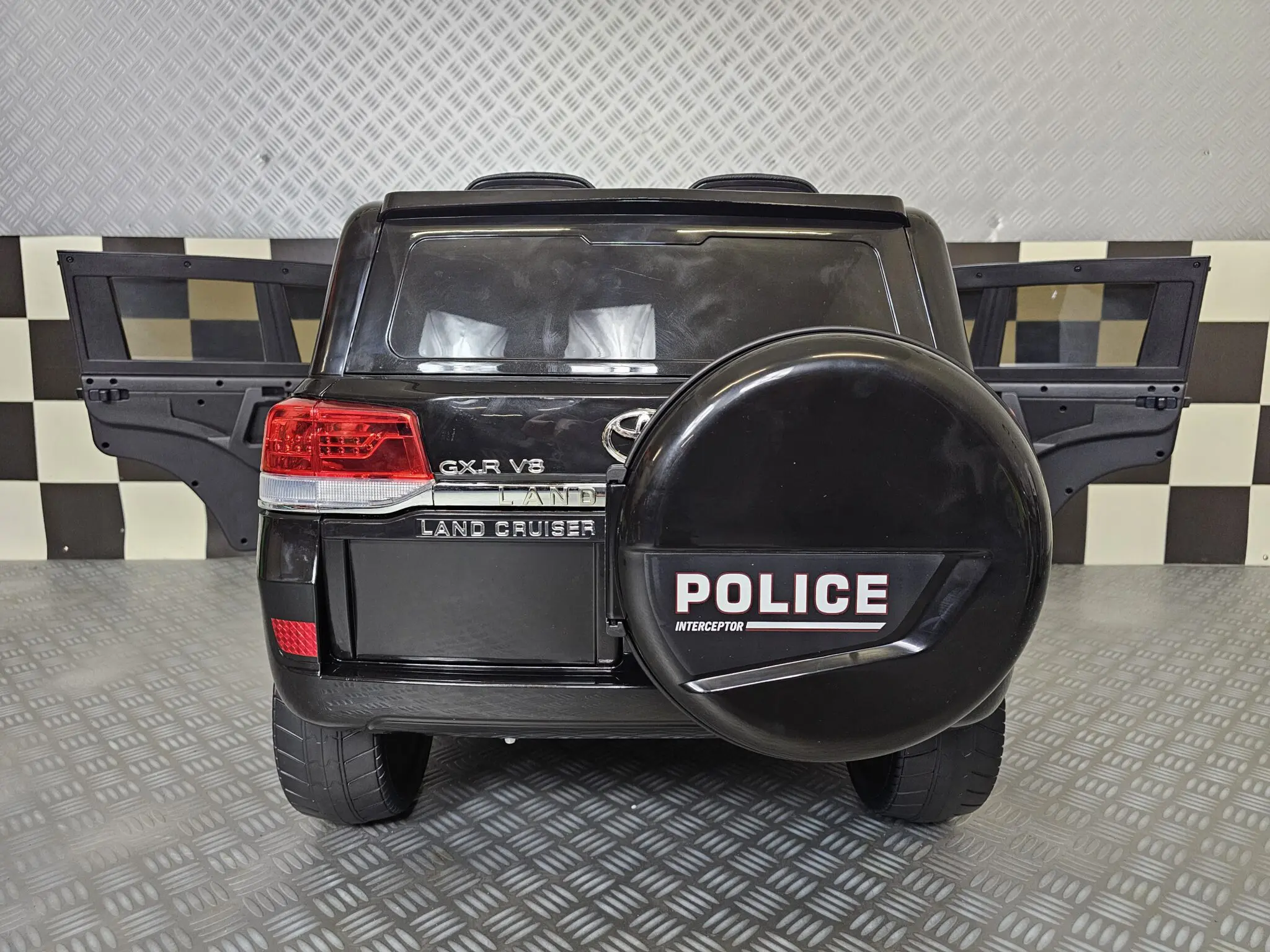 Mașinuță Electrică Toyota Land Cruiser Police 24V Negru – Licență Oficială Toyota, 4 Motoare, Suspensii, Telecomandă 2.4G | 3-5 Ani [7]