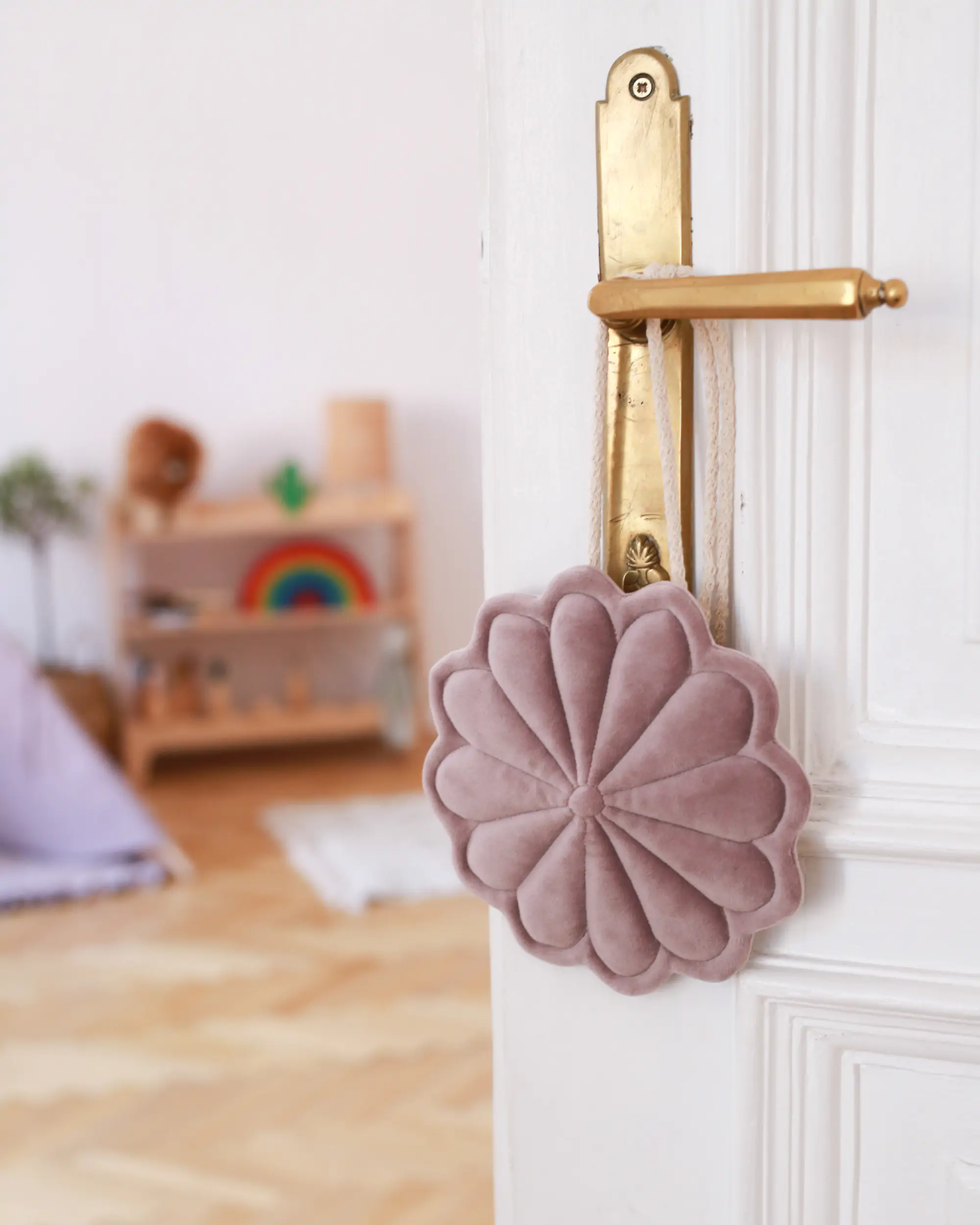 Decoratiuni unice - Pandantiv din catifea, Floare Margareta Lila