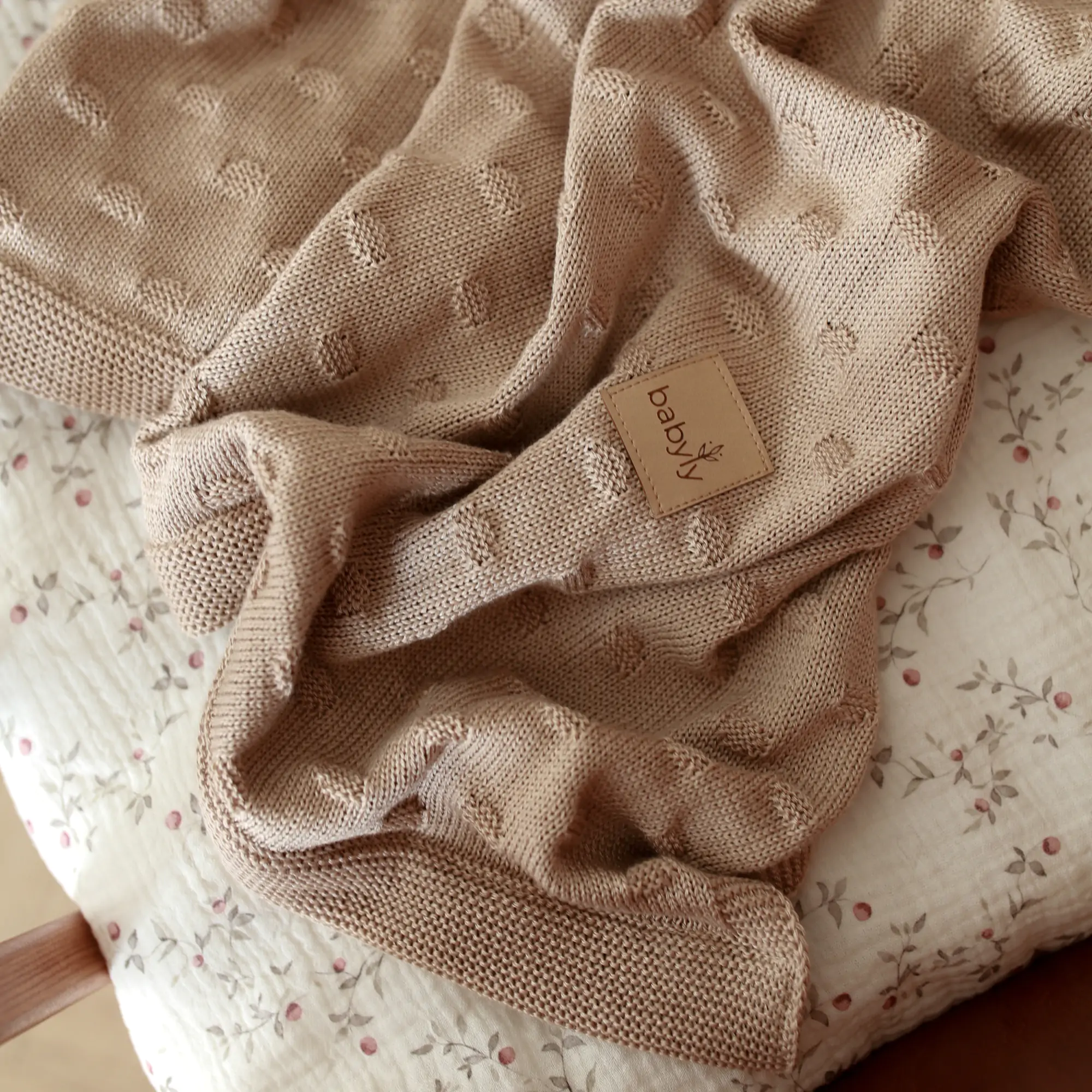 Paturici - Păturică Tricotată din Bambus și Bumbac BabyLy, Silky Soft, 80x100cm, Mocha Mousse, Termoreglatoare, Certificată