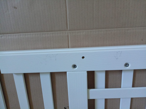 Patut bebe din lemn masiv, laterala culisabila si inaltime reglabila a saltelei, Olek Alb, 120x60 cm [7]