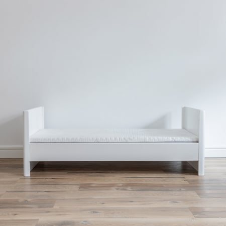 Patut din lemn masiv, transformabil pentru bebe si junior, Smooth 140 x 70 cm [7]