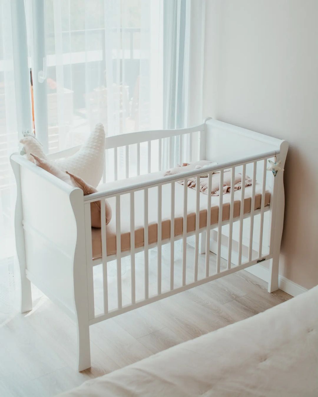 Patut din lemn pentru bebe, inaltime saltea reglabila, Noble Alb 120x60 cm [4]