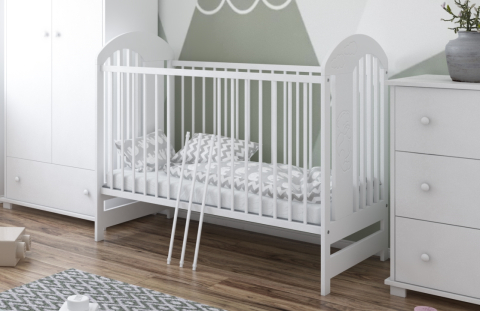 Patuturi copii - Pătuț din Lemn pentru Copii TYMON Alb 120×60 cm Somieră reglabilă · 3 bare laterale detașabile · Design modern · 0–4 ani