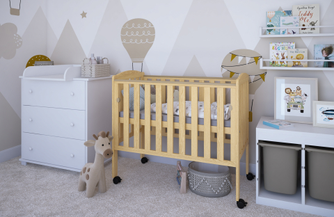Pătuț din Lemn TOBI Natural 100×50 cm Laterala culisantă · Roți cu blocare · Protecție silicon pentru dentiție · EN 716-1 [5]
