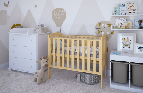 Pătuț din Lemn TOBI Natural 100×50 cm Laterala culisantă · Roți cu blocare · Protecție silicon pentru dentiție · EN 716-1 [4]