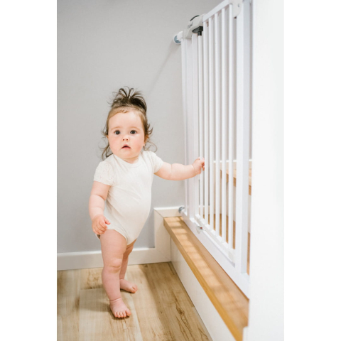 Poartă de siguranță Kidwell Guarda 75–104 cm – protecție sigură pentru copii, fără găurire [1]