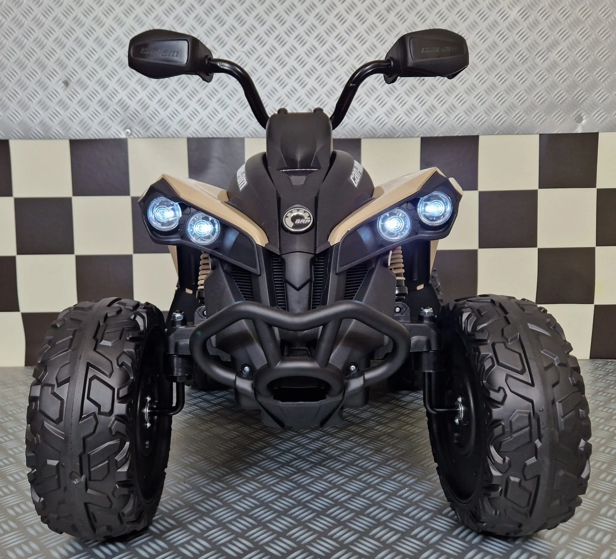 Quad Electric pentru Copii Can-Am Maverick 24V Khaki – Licență Oficială, 2 Motoare 200W, Suspensii, Bluetooth, Roți EVA | 3 Ani+, Max. 30 kg [3]