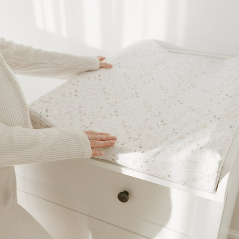 Comode si mese de infasat - Saltea din spuma pentru masa de infasat din lemn, atasabila la patut bebe, 120x60 si 140x70 cm, impermeabila cu margini de protectie, 72x47 cm Lunca by Woodies