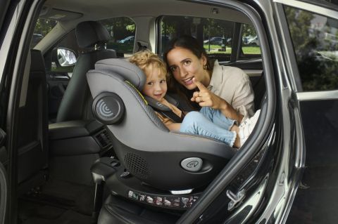 Scaun auto rotativ cu baza isofix Chicco Seat 105 i-Size, Posh Black, 40-105cm, de la nastere pana la 4 ani [6]