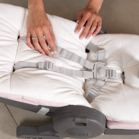 Scaun de Masa 4in1 pentru Bebelusi si Copii, CAM® Original, Înălțime Ajustabila, Varsta 0-15 kg, Pliabil, Centura de Siguranta in 5 Puncte, Depozitare, Gri antracit [19]
