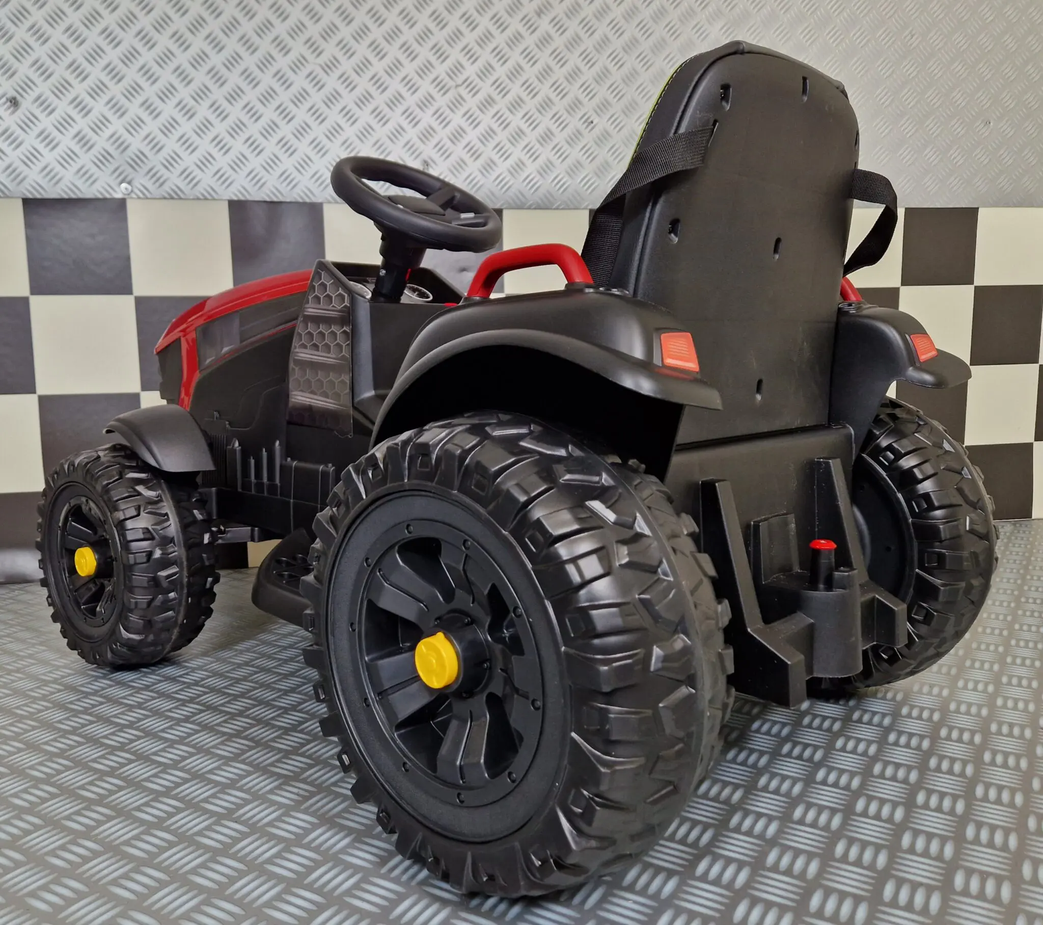 Tractor Electric pentru Copii Farmer 12V Roșu, cu Remorcă Detașabilă și Telecomandă 2.4G – Roți EVA, Scaun Piele | 3-6 Ani [6]