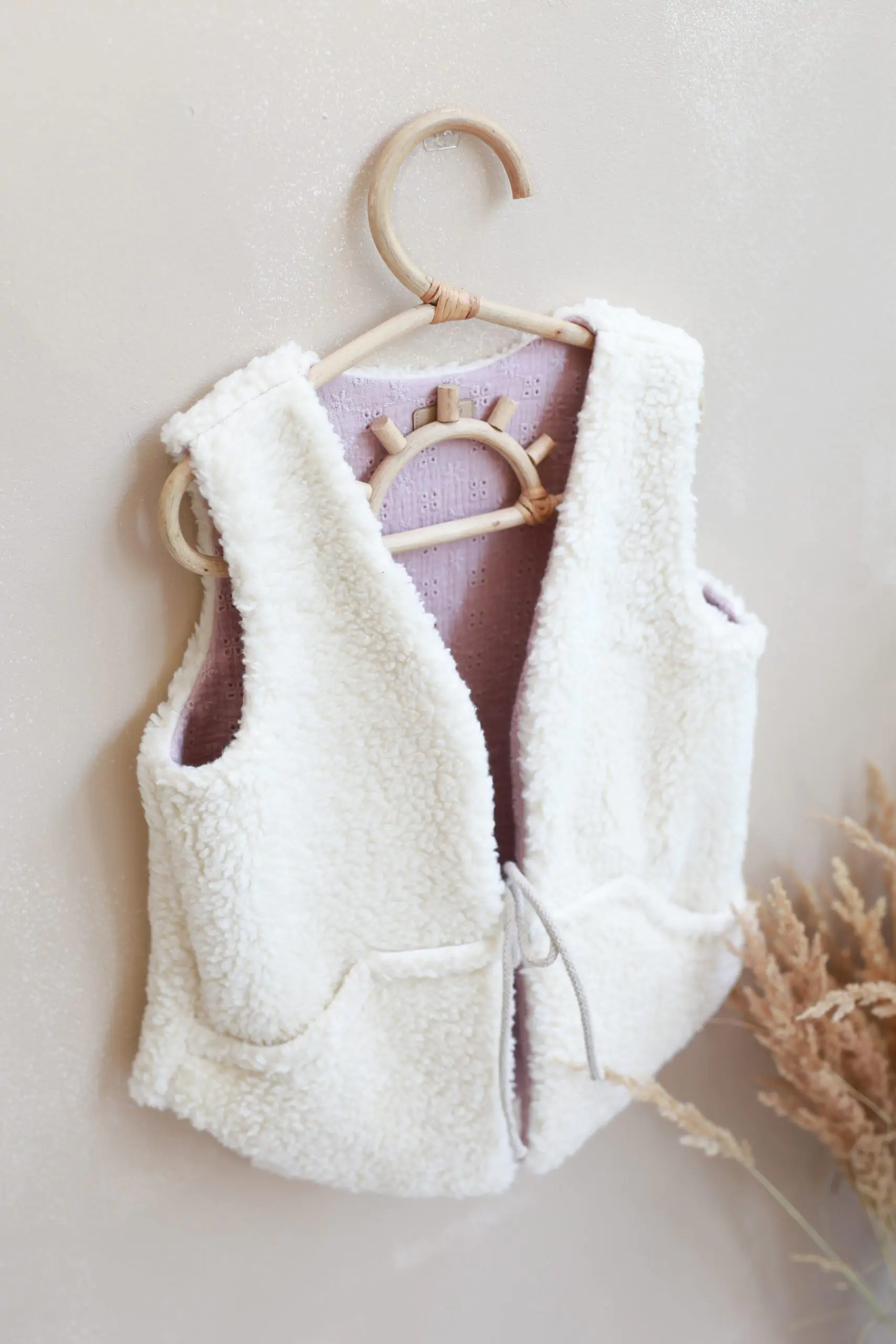 Vesta pentru fetita, reversibila, dublat, bumbac brodat Roz si tesatura bucle Crem, Teddy by BabyLy, 104/110, 3-5 ani [2]