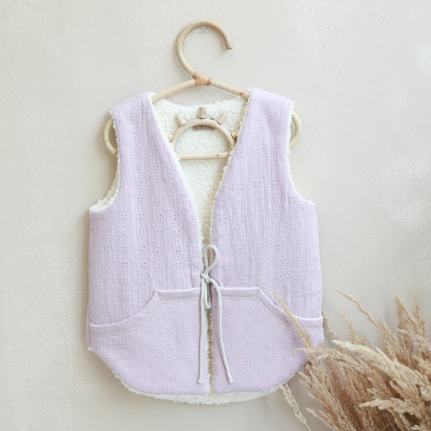 Veste - Vesta pentru fetita, reversibila, dublat, bumbac brodat Roz si tesatura bucle Crem, Teddy by BabyLy, 92/98, 1-3 ani