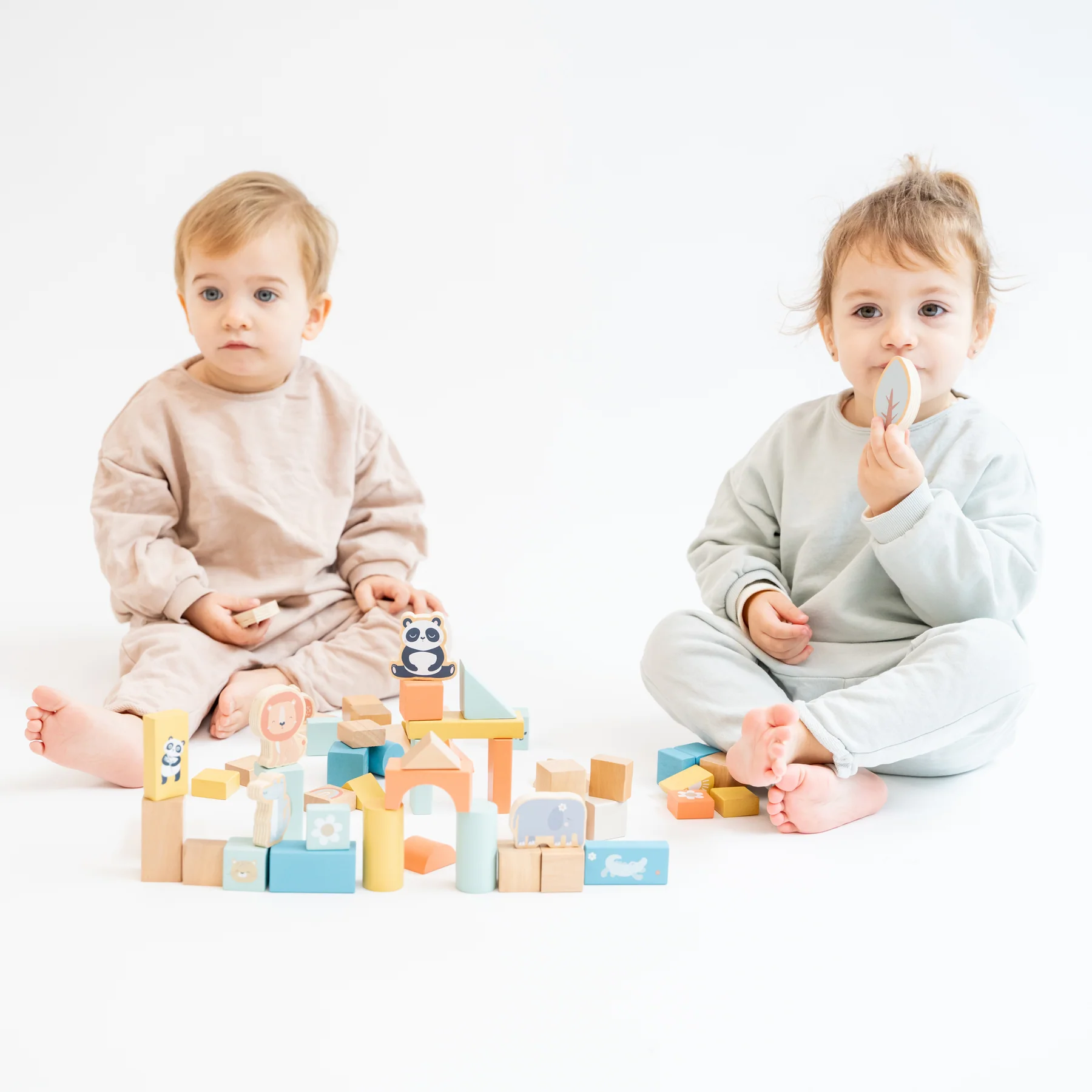 Cuburi din lemn, colorate, 60 bucati diferite forme [5]