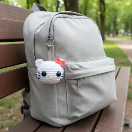 Brelocuri - Breloc crosetat Hello Kitty