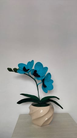 Flori si aranjamente florale crosetate - Orhidee crosetata model blue