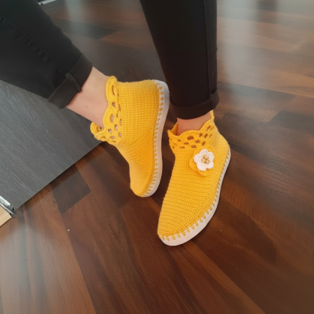 Pantofi High-Up Artizanale Croșetate MagiCraft, în Nuanțe de Alb și Galben - MagiCraft [1]