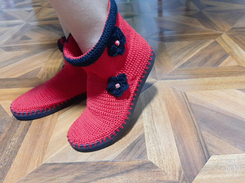 Pantofi High-Up Artizanale Croșetate MagiCraft, în Nuanțe de Rosu&Negru - MagiCraft [1]