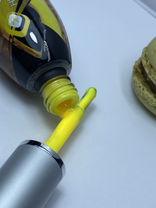 Oja semipermanenta Gelpolish Pineapple 15 ml [3]