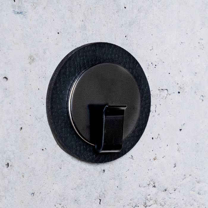 Carlig magnetic „Clever” negru cu suport negru [8]