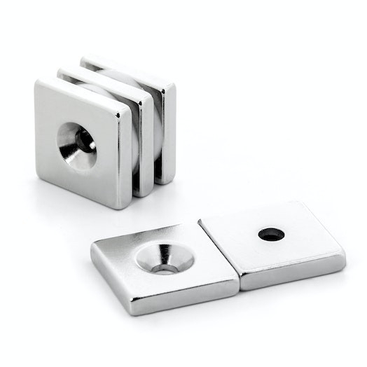 Magnet neodim bloc cu orificiu cu sanfren 20mm x 20mm x 4mm [4]