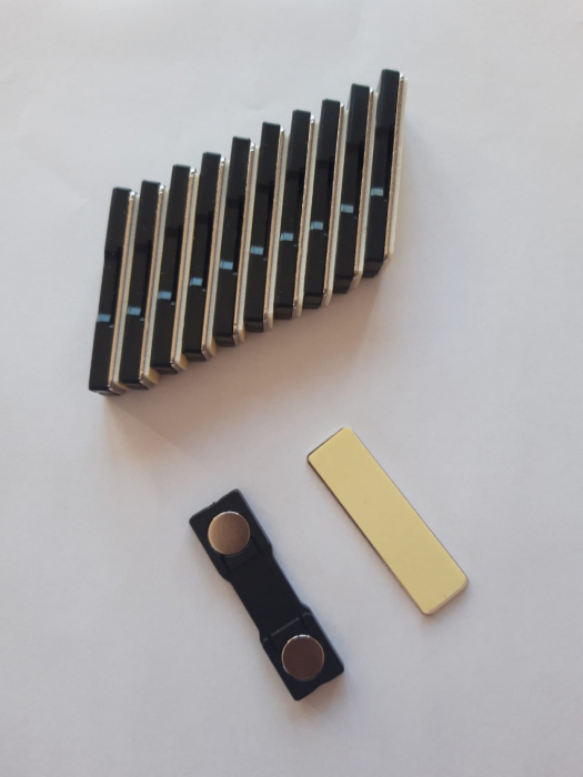 Suport magnetic pentru ecuson cu plastic [2]
