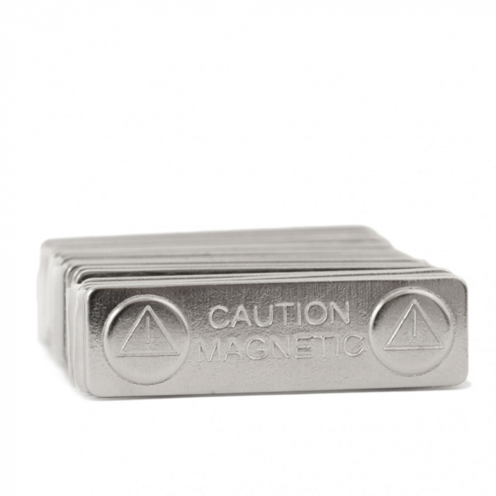Suport magnetic pentru ecuson cu plastic [6]