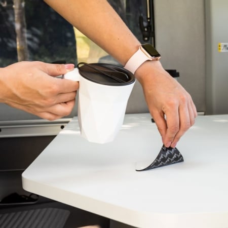 Cana de cafea magnetica din plastic + capac + suport [1]